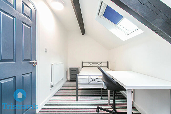 2 Bedroom Apartment To Rent In Henry Road, Lenton, NG7