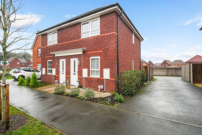 2 Bedroom Semi-detached House For Sale In Davy Road, Doncaster, DN11