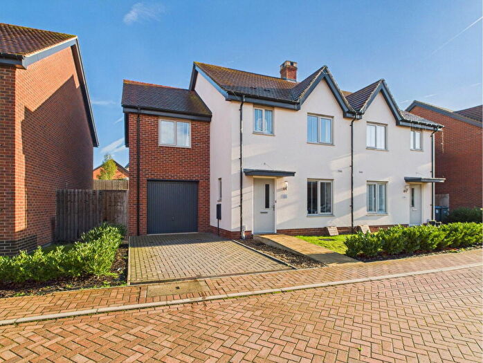 4 Bedroom Semi Detached House For Sale In Ashwell Avenue, Framlingham, IP13