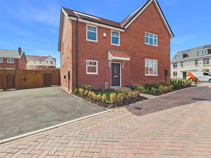 2 Bedroom Property To Rent In Breeze View, Coventry, CV7