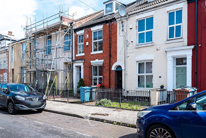 2 Bedroom Flat For Sale In Coltman Street, Hull, HU3