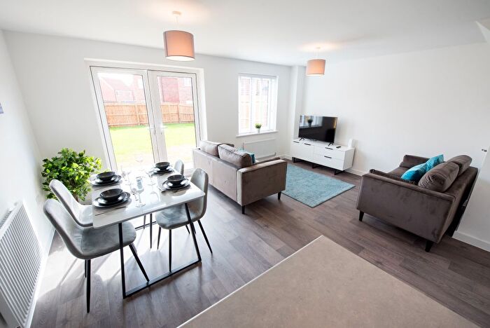 3 Bedroom Semi-detached House To Rent In Foxglove Avenue, Chelmsford, CM1