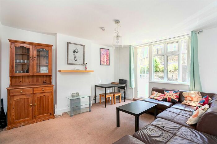 3 Bedroom Flat To Rent In Finn House, Bevenden Street, Hoxton, N1