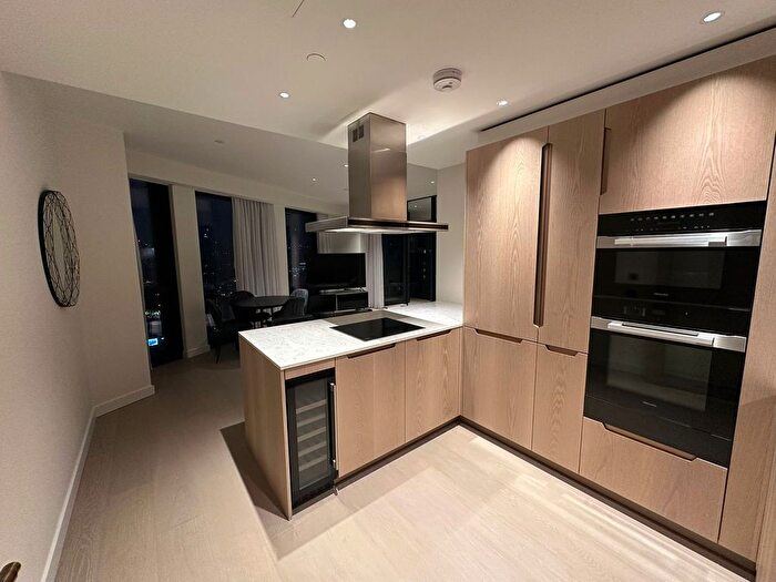 2 Bedroom Flat To Rent In River Park Tower, London, SW8