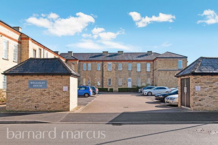 1 Bedroom Flat For Sale In Horton Crescent, Epsom, KT19