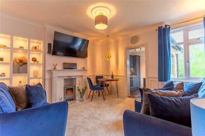 1 Bedroom Maisonette To Rent In Park View, Bagshot, Surrey, GU19