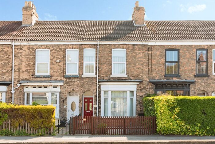 2 Bedroom Terraced House For Sale In Beverley Road, Hessle, HU13
