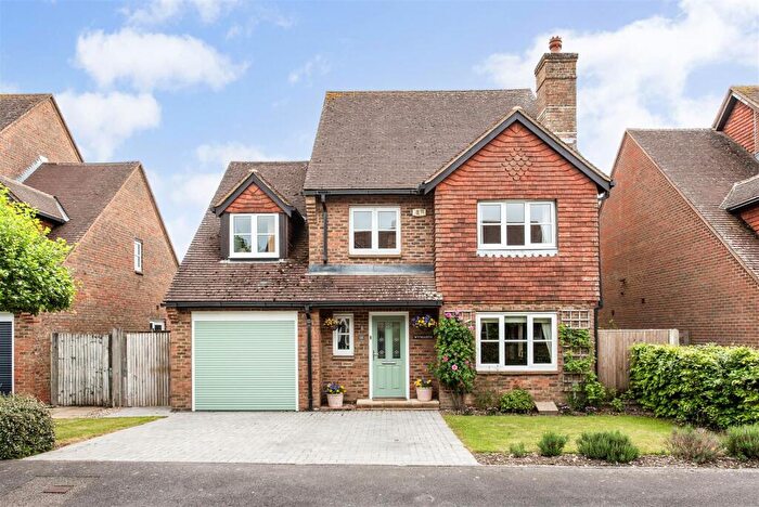 4 Bedroom Detached House For Sale In Furlong Close, Fontwell, BN18