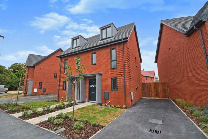 3 Bedroom Semi-Detached House To Rent In Killick Crescent, Bishops Stortford, CM23