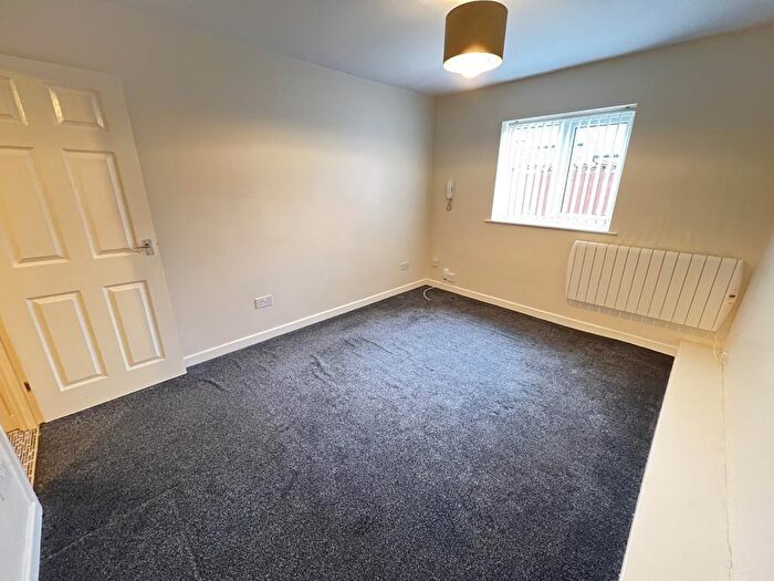Studio To Rent In Foleshill Road, Flat, Coventry, CV6