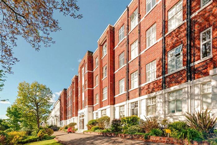 1 Bedroom Flat For Sale In Belsize Grove, Belsize Park, NW3