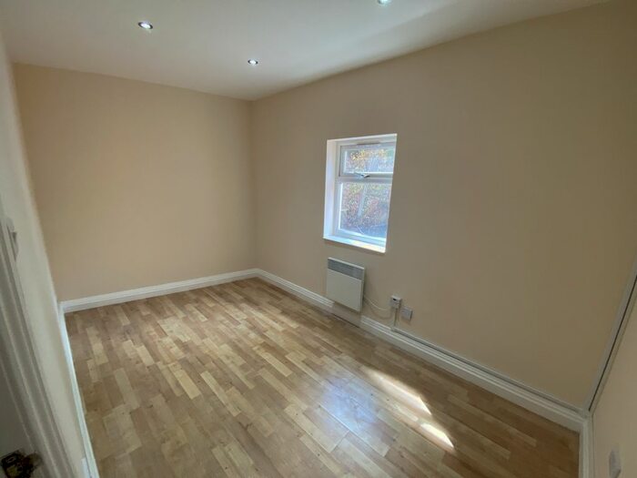 2 Bedroom Flat To Rent In Brockley Cross, London, SE4