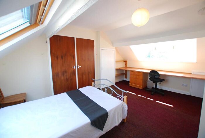 3 Bedroom End Of Terrace House To Rent In Beehive Road, Sheffield, S10