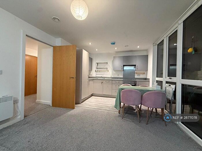 2 Bedroom Flat To Rent In Adelphi St, Salford, M3