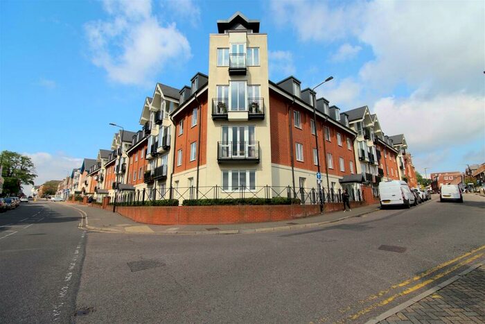 2 Bedroom Apartment To Rent In Benedictine Place, London Road, St Albans, AL1
