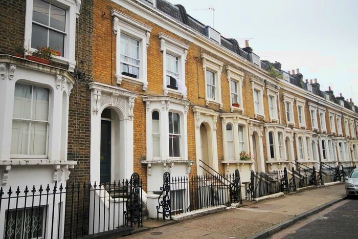 1 Bedroom Flat To Rent In Tomlins Grove, Bow, E3