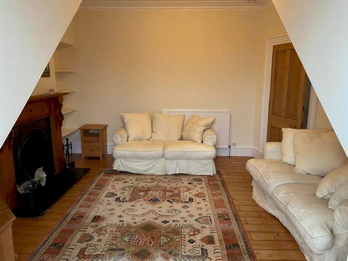 2 Bedroom Flat To Rent In Holburn Street, Aberdeen, AB10