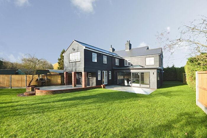 4 Bedroom Detached House For Sale In Coggeshall Road, Feering, Colchester, CO5