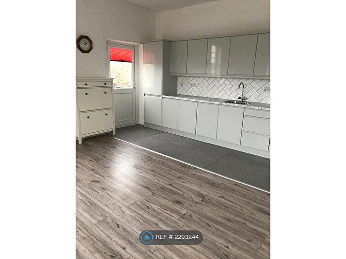 2 Bedroom Flat To Rent In Market Street, Ely, CB7