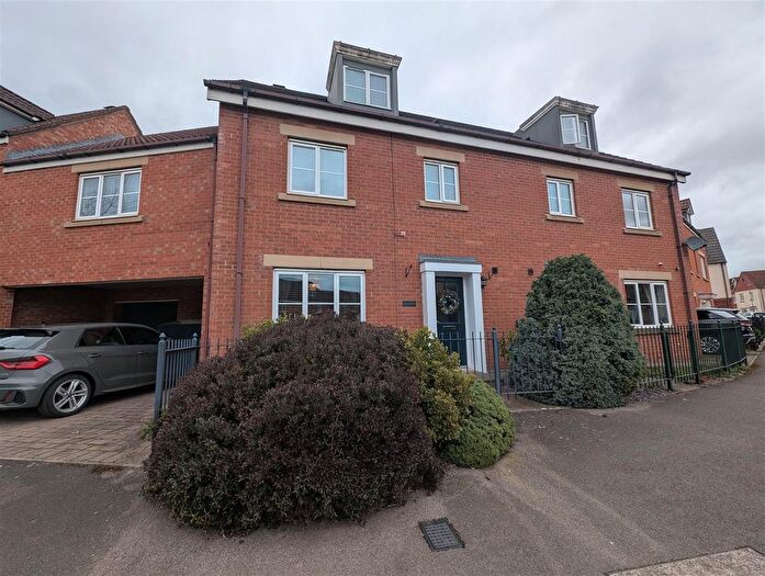 4 Bedroom Terraced House For Sale In Collingsway, Darlington, DL2