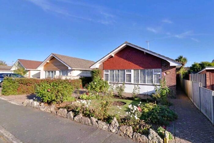 3 Bedroom Detached Bungalow For Sale In Charlesworth Drive, Waterlooville, PO7