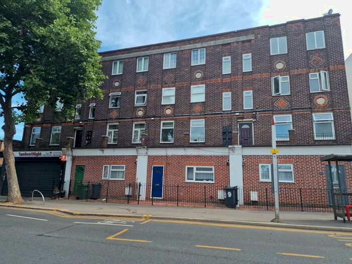 2 Bedroom Flat To Rent In C Wood Street, Walthamstow, London, E17