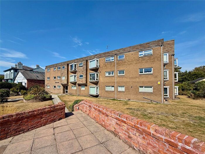 2 Bedroom Apartment For Sale In Poplar Bank, Southport, PR9