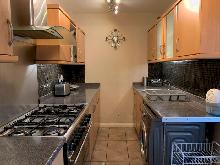 2 Bedroom House To Rent In North Roundhay, Stechford, B33
