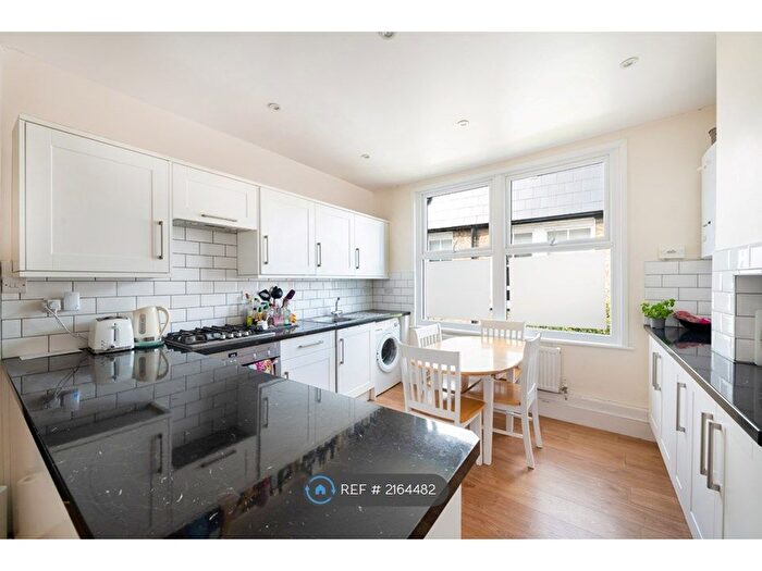 4 Bedroom Maisonette To Rent In Yukon Road, London, SW12