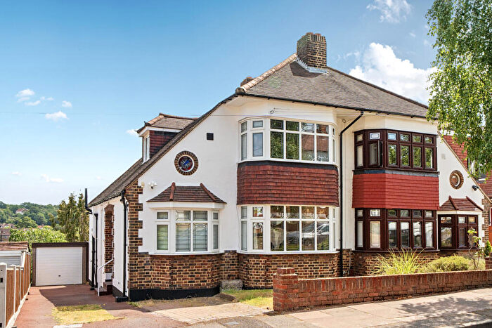 3 Bedroom Semi-Detached House For Sale In Keswick Road, West Wickham, BR4