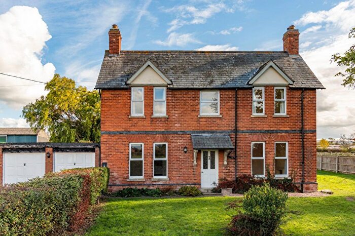 4 Bedroom Detached House For Sale In Claydon, Tewkesbury, GL20