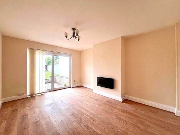 3 Bedroom Bungalow To Rent In Warmington Road, Whitchurch, Bristol, BS14
