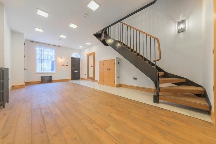 5 Bedroom Link Detached House To Rent In Romney Street, Westminster London, SW1P