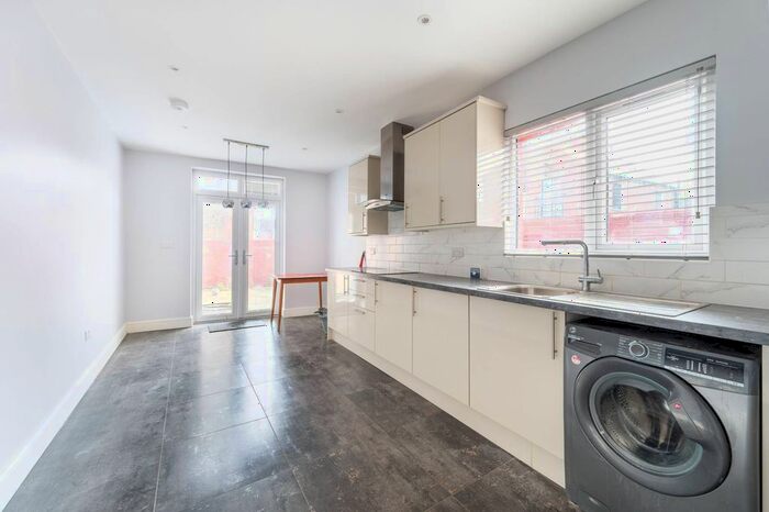 3 Bedroom Property To Rent In Burns Road, Harlesden, London, NW10