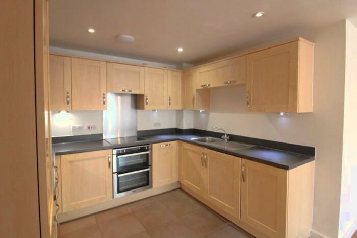 2 Bedroom Flat To Rent In Peppermint Rd, Hitchin, SG5