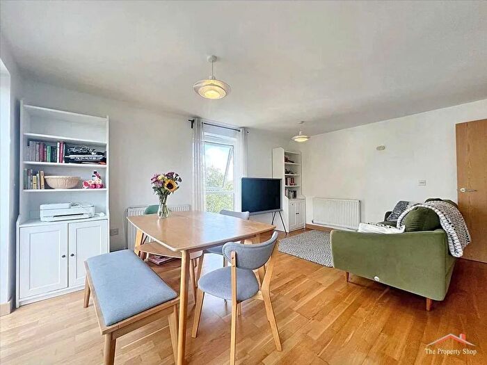 2 Bedroom Flat For Sale In Zodiac Close, Pisces Court, HA8