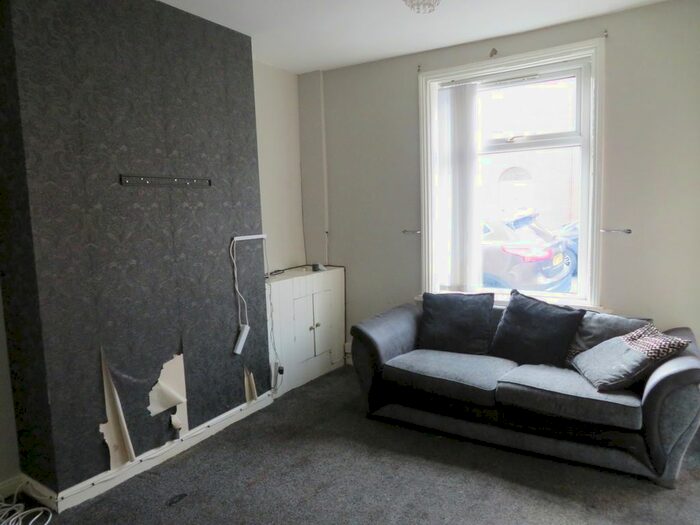 3 Bedroom Terraced House To Rent In Cannon Street, Hamer OL16