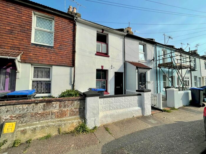 3 Bedroom Terraced House To Rent In The Linkway, Howard Street, Worthing, BN11