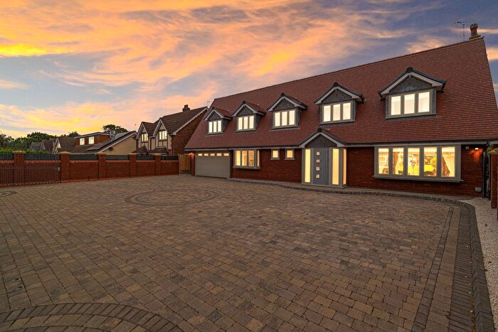 5 Bedroom Detached House For Sale In Kings Road Calf Heath Wolverhampton, West Midlands, WV10