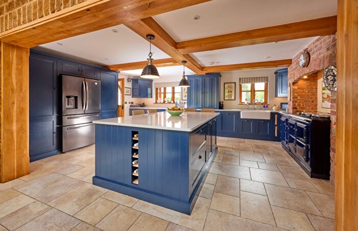 5 Bedroom Detached House For Sale In Main Street, Clifton, OX15