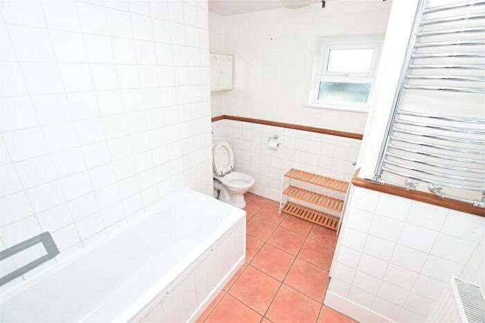 2 Bedroom Cottage To Rent In Mill Road, Maldon, CM9