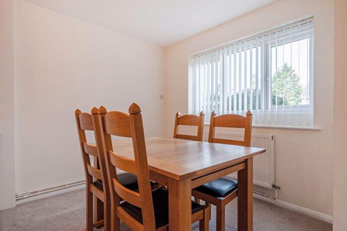 3 Bedroom Terraced House For Sale In Durham Mews, Banbury - Deceptively Spacious, OX16