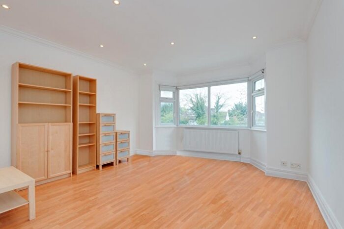 2 Bedroom Flat To Rent In Finchley Road, Golders Green, NW1