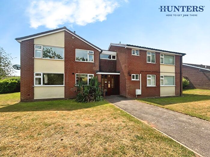 2 Bedroom Flat To Rent In Matthews Walk, Lichfield, WS13