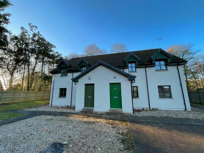 2 Bedroom Flat For Sale In Teaninich Paddock, Alness, IV17