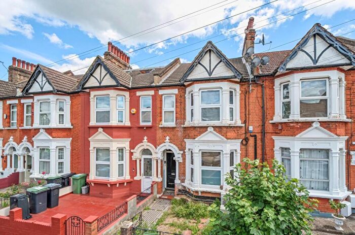 1 Bedroom Apartment For Sale In Laleham Road, London, SE6