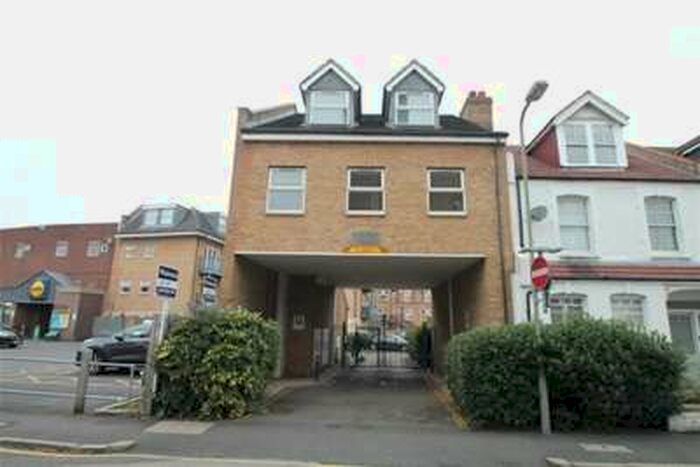 1 Bedroom Flat To Rent In Fairfield Road, Beckenham, BR3