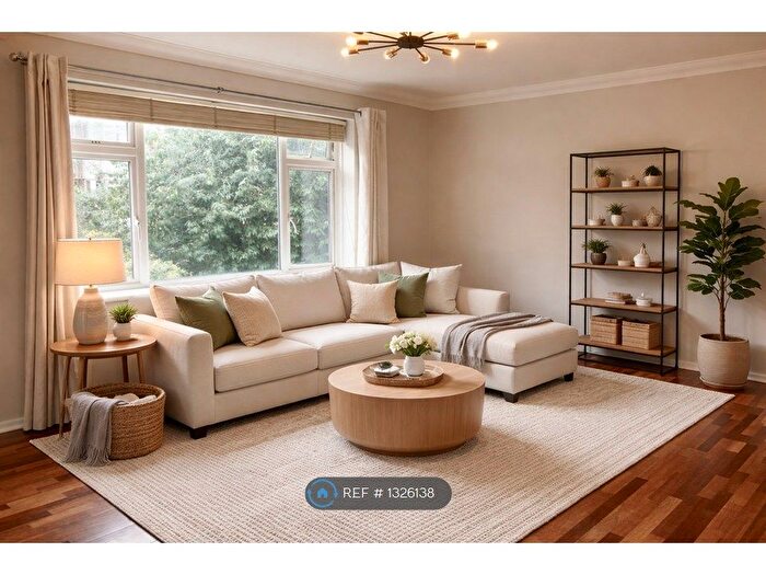 2 Bedroom Flat To Rent In Cliveden Close, Brighton, BN1