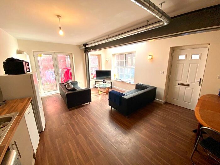 4 Bedroom Terraced House To Rent In Khartoum Road, Ecclesall, S11