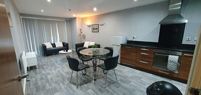 2 Bedroom Flat To Rent In Leeds Road, Bradford, BD1